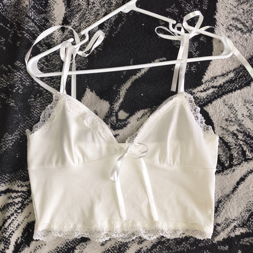 White Lace Trim Crop Top
